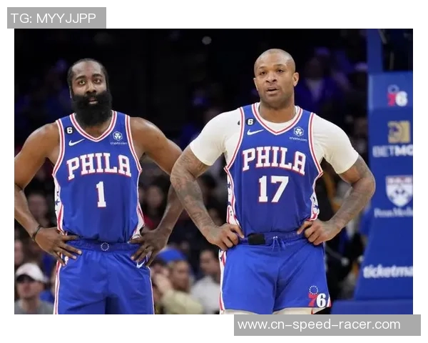 快船与山猫激战正酣球迷期待精彩对决与绝妙表现